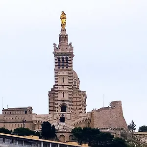 Apartment T2 Vue Sur La Basilique De Notre Dame De La Garde, Marseille